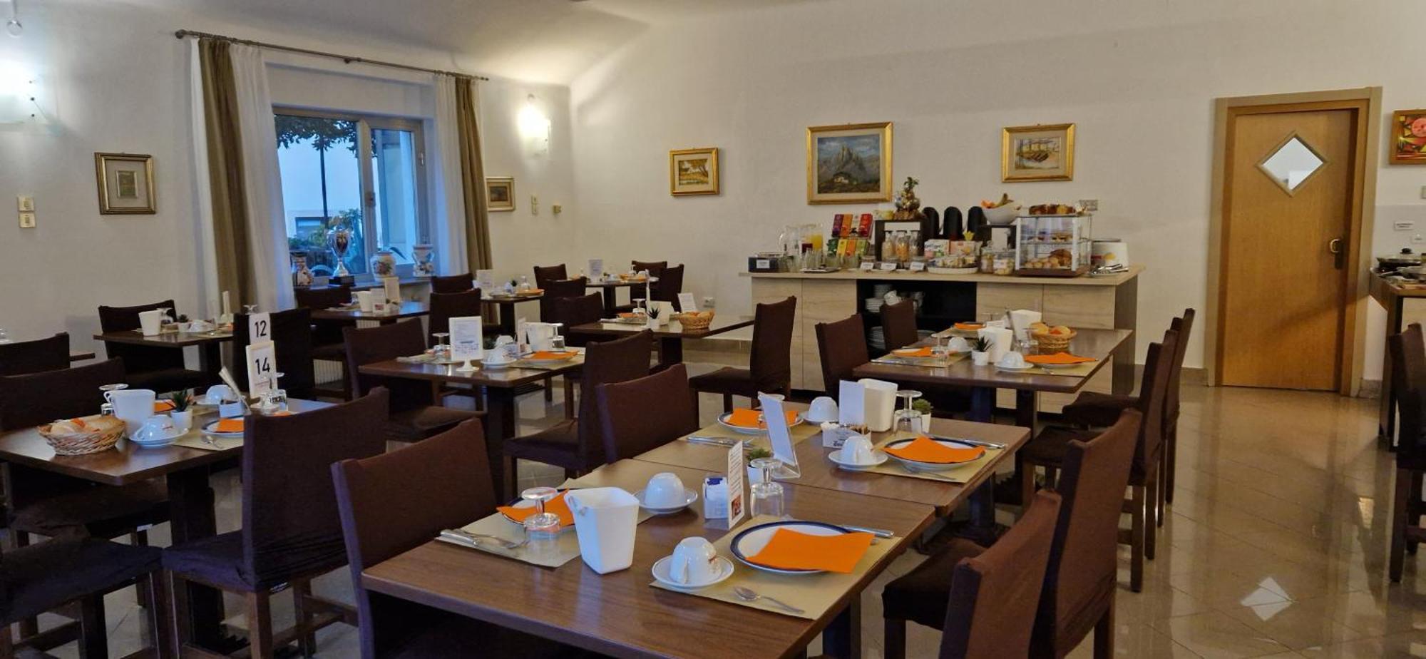 Hotel Miralaghi