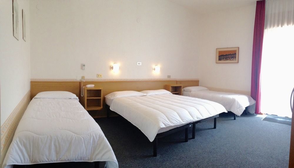Miralaghi Hotel 2*