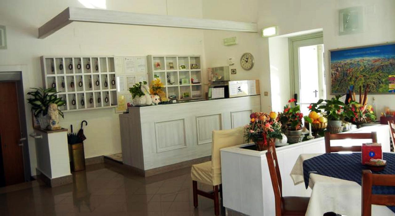 Hotel Miralaghi 2*