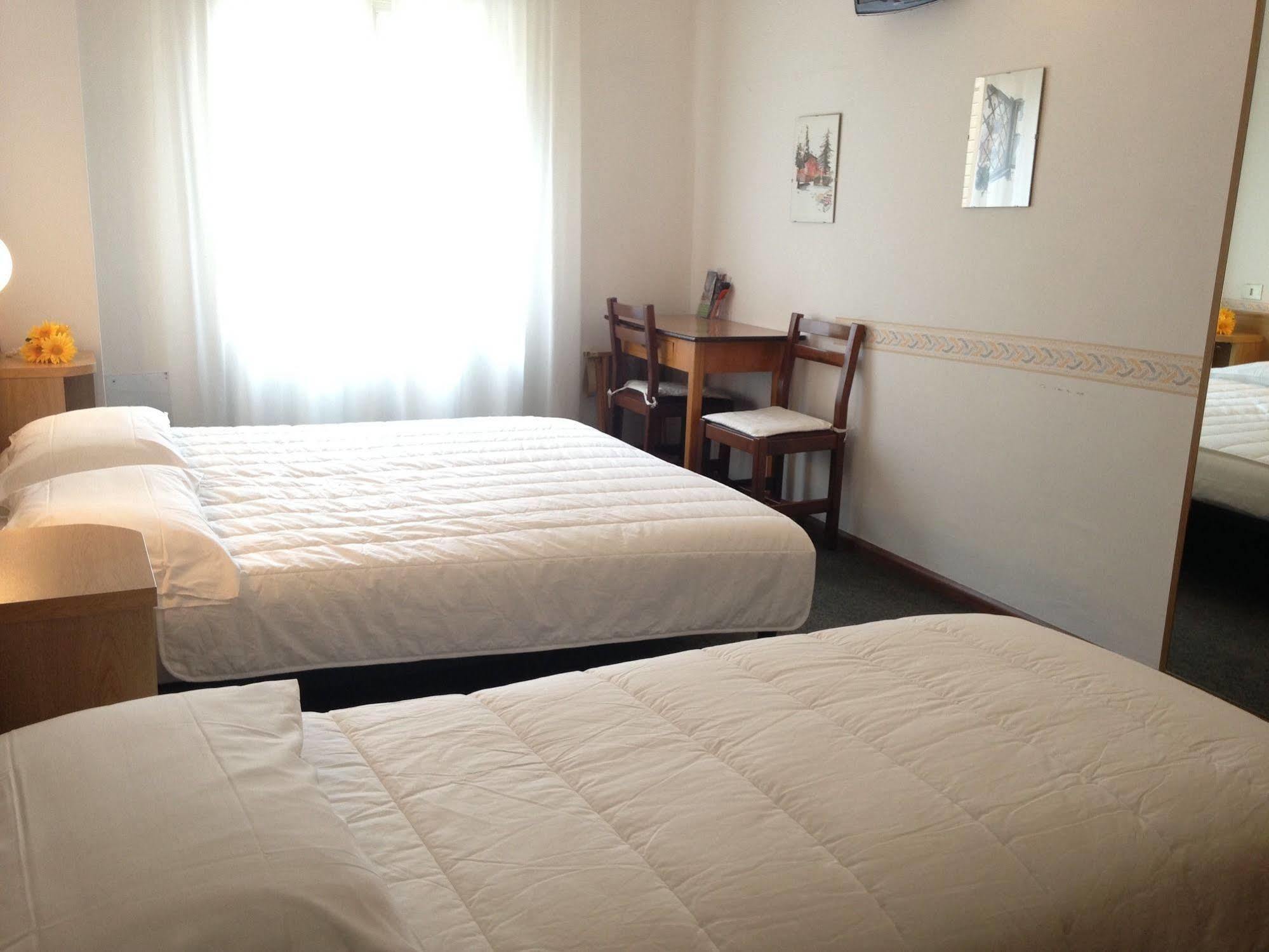 Miralaghi Hotel 2*