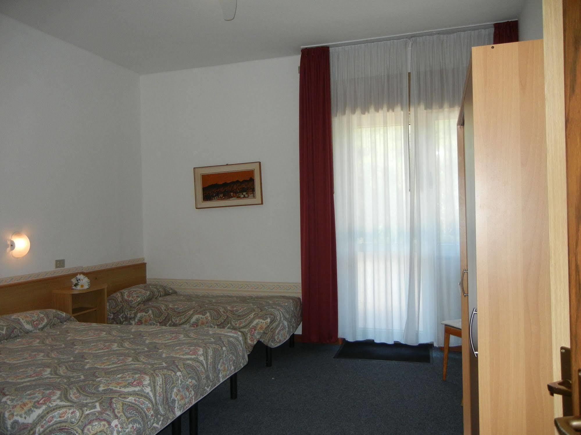 Hotel Miralaghi Padergnone