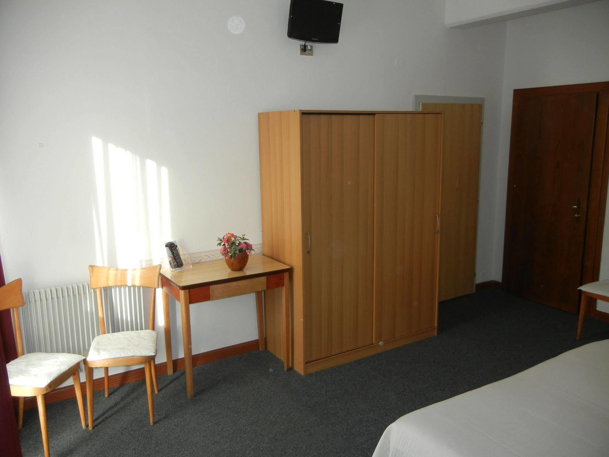 Hotel Miralaghi 2*